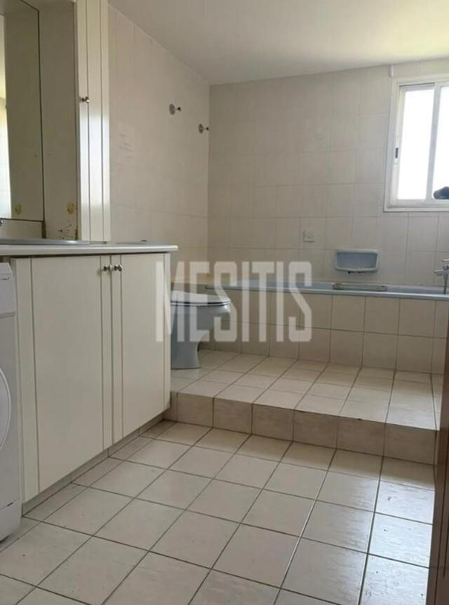 apartment-365af74f-42e3-48d7-b3e2-63e6cb3feab3_Wtr.jpg