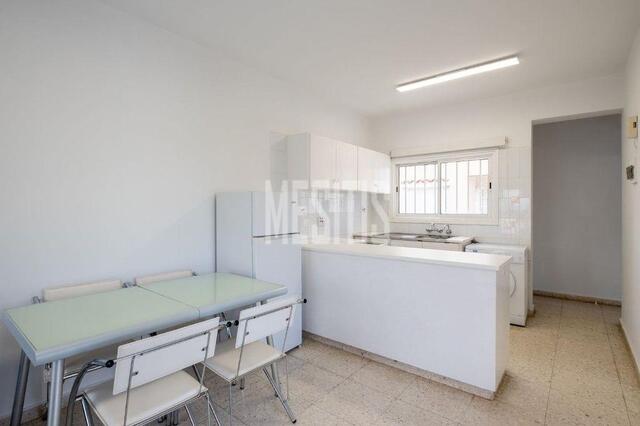 apartment-877bd6a5-cc4b-41ff-82b6-f81b928f9eee_Wtr.jpg