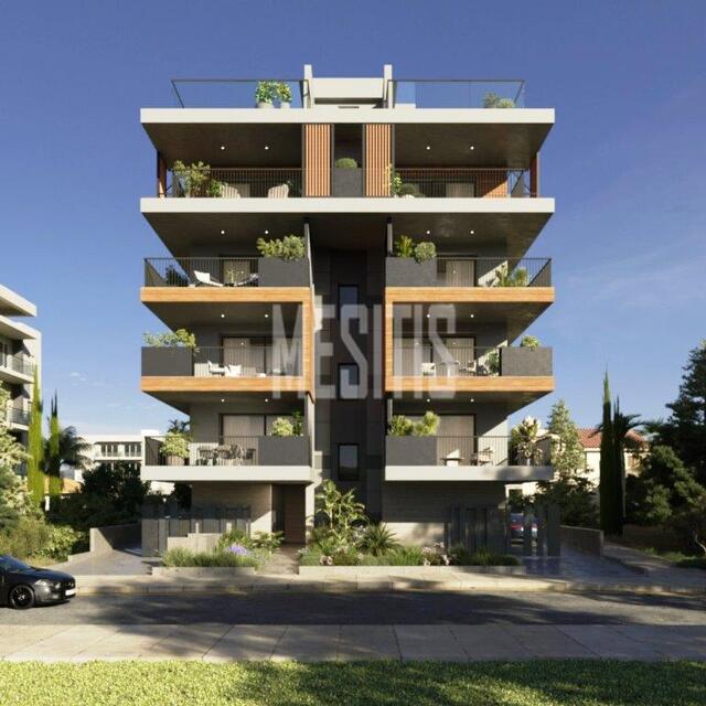 apartment-cb3831ae-eb06-417f-a926-d3d3a07321e8_Wtr.jpg