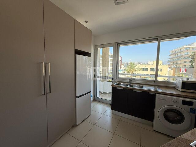 apartment-5f86ef43-1109-4a17-b336-66be40d89201_Wtr.jpg