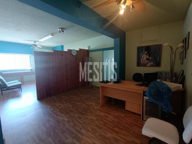 apartment-2e540119-a611-45ef-a00e-c9bfd76038d6_Wtr.jpeg