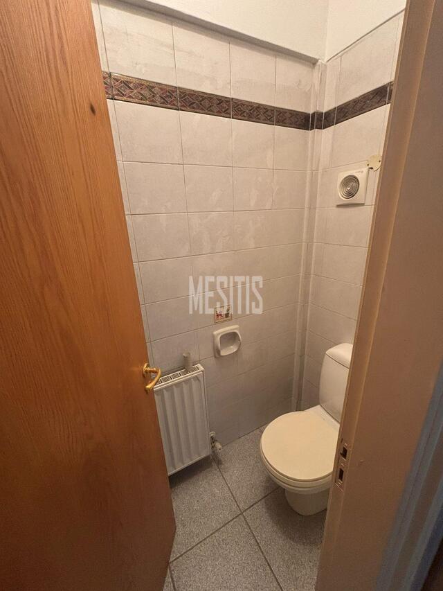 office-38c97e2f-1bd8-4a5c-9ae4-63b9d436826b_Wtr.jpeg