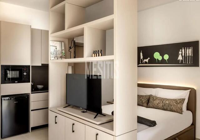studioLoft-dfb92ab7-624f-4e08-a846-65d96172eeee_Wtr.jpg