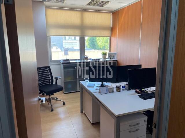 office-5c54d4c8-dcf2-4c77-93b6-3383acef53f5_Wtr.jpg