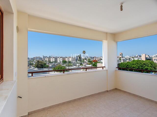 2 Bedroom Flat for Sale in the Center of Larnaka – photo 5