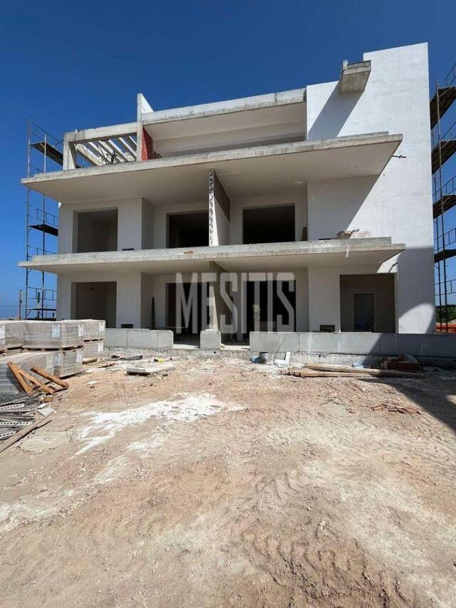 apartment-71960730-1a86-457d-8295-67dc11b9b54a_Wtr.jpg