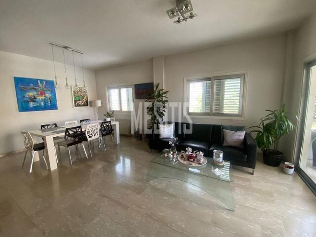 apartment-9ef73888-7c40-4973-b7e2-9ebc0af69839_Wtr.jpg
