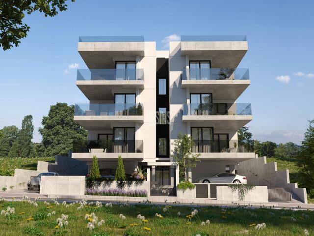 apartment-b58efbf2-a08d-4ba1-8e80-809f52f25a53_Wtr.jpg