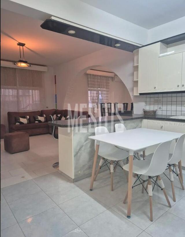 detachedHouse-90df0f80-9aa6-47c1-aca9-7d5bc8df0177_Wtr.jpg
