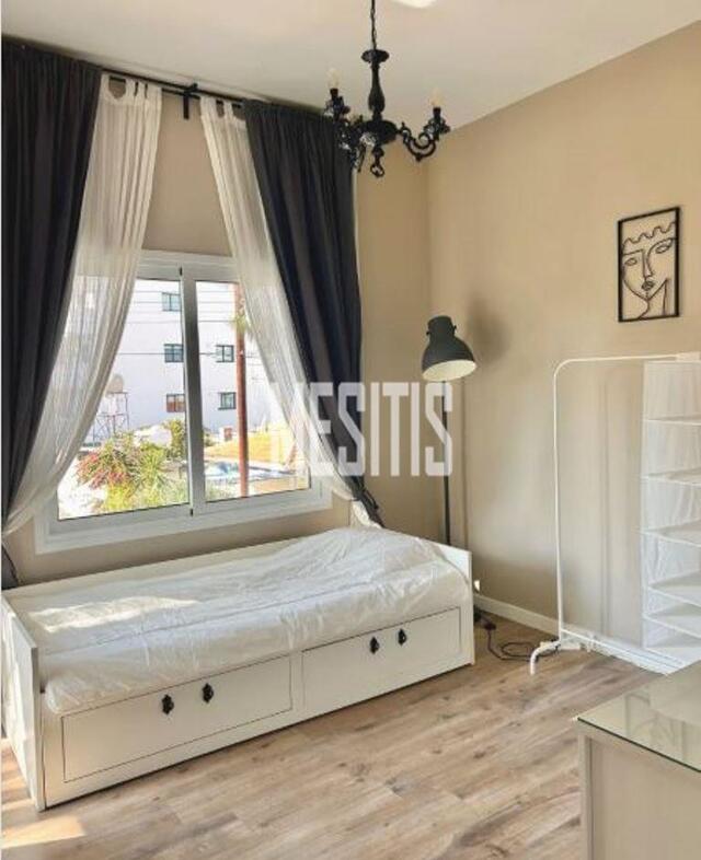 detachedHouse-36d7c148-8cfb-413d-8ad8-ec1cf06ed2d3_Wtr.jpg