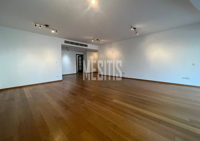 apartment-79b2d02e-8d27-4f4f-a3a7-1ffd7b25899e_Wtr.png
