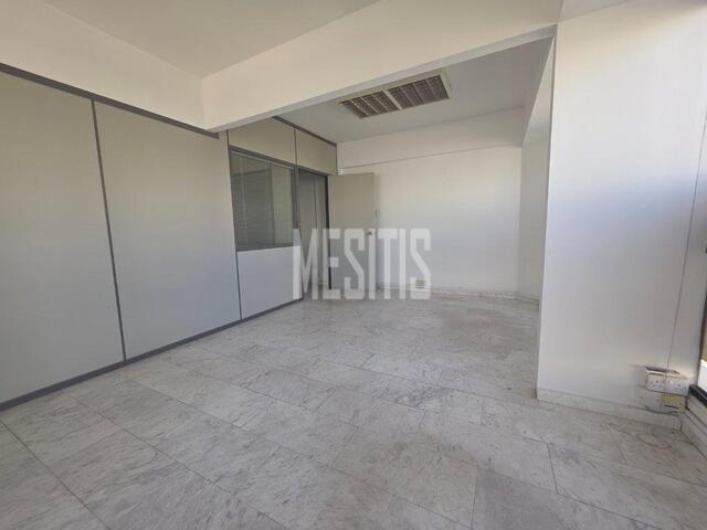 office-3bfbd2dc-ebe4-46ac-a467-82873086d53e_Wtr.jpg