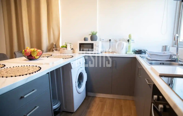 apartment-7fb6772d-043a-4e2d-8b78-c4459d74d148_Wtr.png