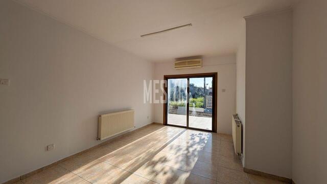 detachedHouse-12f9e611-2444-49ed-bee4-9e1e550fc595_Wtr.jpg