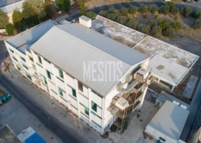 entireBuilding-f00ef72c-5074-4901-8a2c-6f7eda546eb6_Wtr.jpg