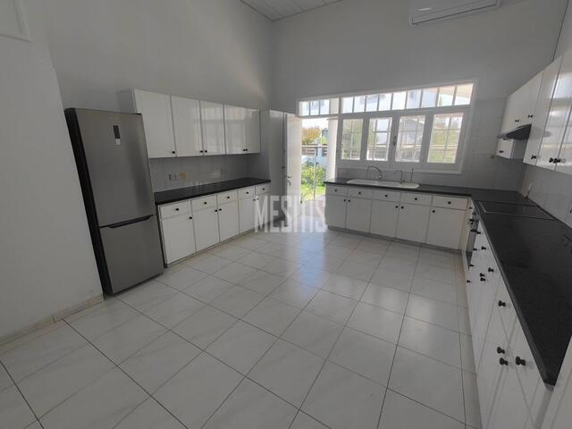 detachedHouse-5733fb66-5905-4ba9-a7a1-3224f8004eda_Wtr.jpeg