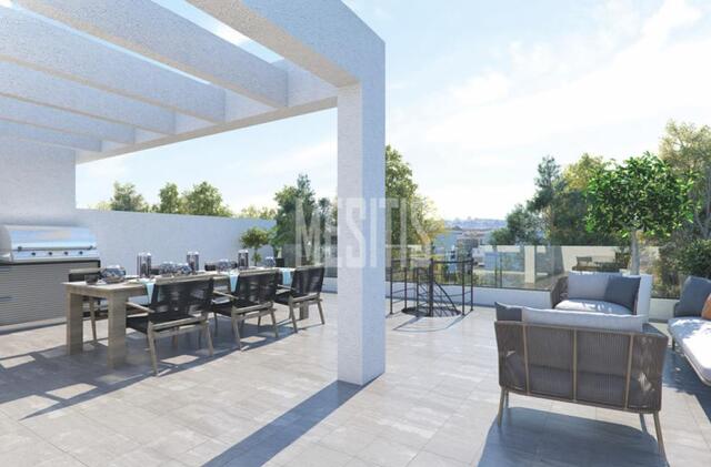 apartment-92b97f7e-6f02-41ee-b7dd-26f17e998f88_Wtr.jpg