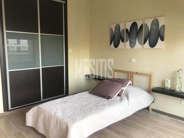 apartment-325961fe-7074-4dca-9702-41554dc0261c_Wtr.jpg