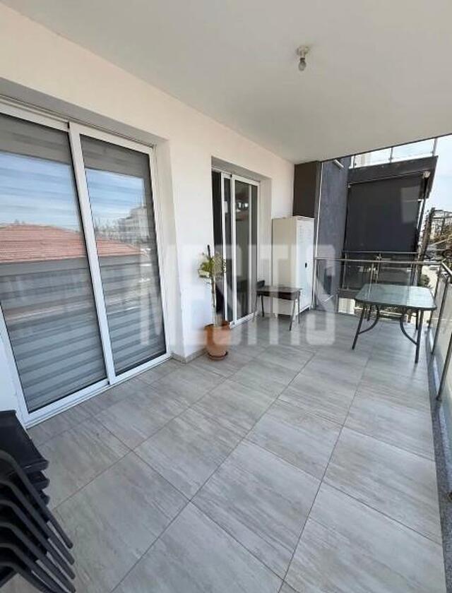 apartment-6a0bfa4a-ff5c-4d30-b384-32a5738fab13_Wtr.jpg