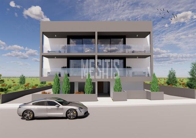 apartment-3373e71e-aa26-412e-9269-bc52135d947b_Wtr.jpg
