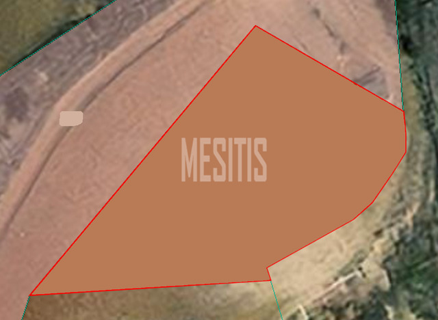 land-08dcb16a-137a-43f3-91d3-2a110c15bdf4_Wtr.png