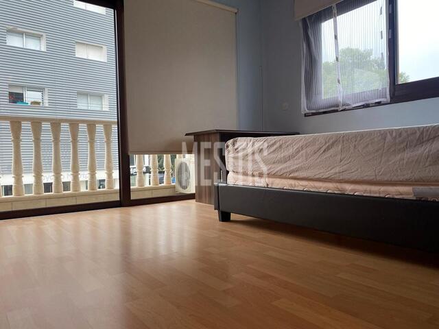 apartment-860fa63f-c95e-4ed1-8687-ec9f1a0d4080_Wtr.jpg