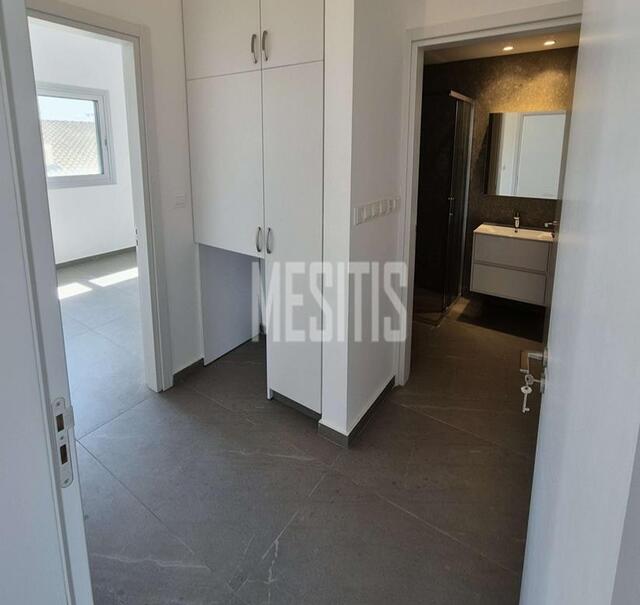 apartment-c5fbc6ea-bbab-4a60-bfd9-9eb86153c104_Wtr.jpg