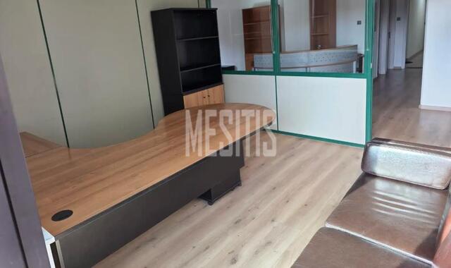 office-8a44e353-4a03-4cf6-abb1-2412f6d4d02a_Wtr.jpg