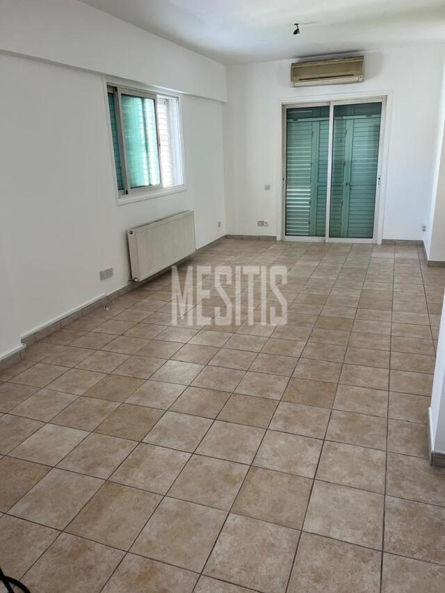 apartment-ebcf827a-3005-4bb6-8747-7085a2bd8bcb_Wtr.jpeg