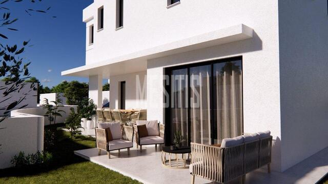 detachedHouse-dee2b1e1-26ab-433a-9052-00bd81d7377f_Wtr.jpg