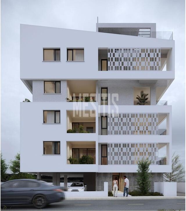 apartment-e301596f-cf3b-4732-a60d-15578d878566_Wtr.jpg