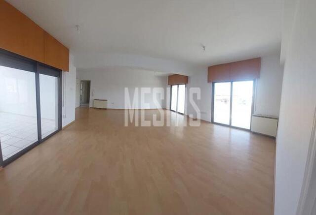 apartment-41d8c5f4-fbbf-4807-9d62-a4f61c8727cc_Wtr.jpeg