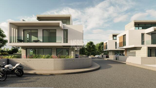 detachedHouse-3b1bbbfa-d75f-4a1c-99d1-0afc131d5010_Wtr.jpg