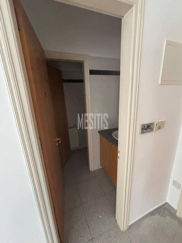 office-ddebbdde-4e9d-406d-b62f-304041acc712_Wtr.jpeg