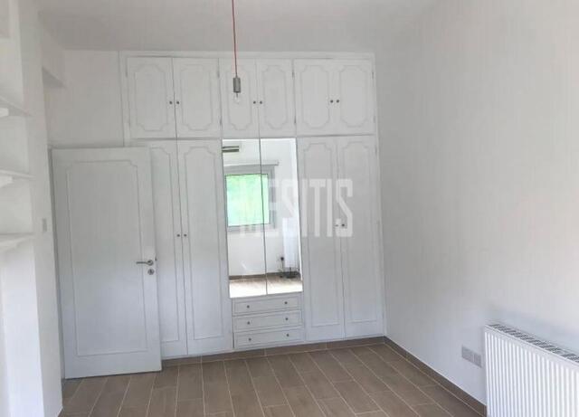 apartment-e2ffcee9-3b1b-4742-ac78-12a544b60062_Wtr.jpg