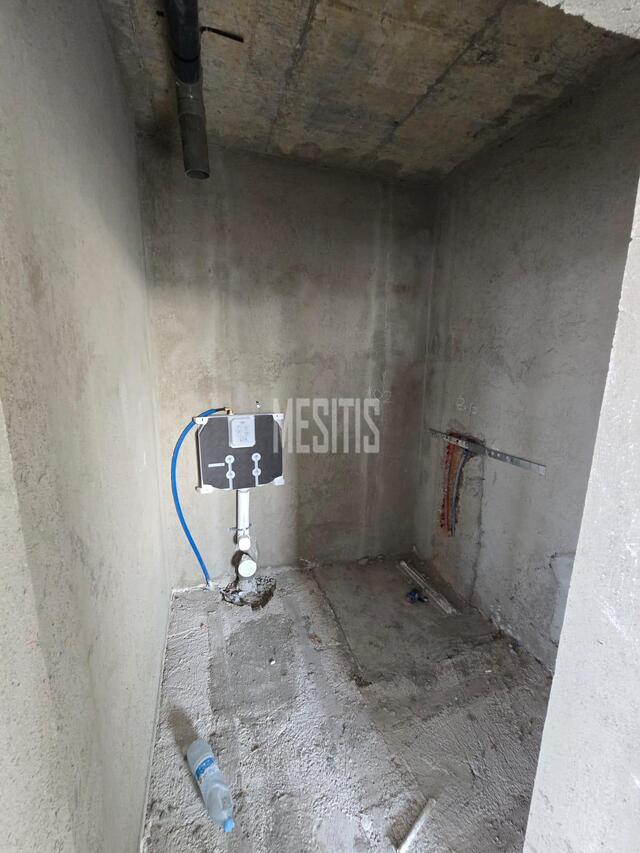 apartment-1a534765-1395-410c-8dd5-9a17a7a4cc03_Wtr.jpg
