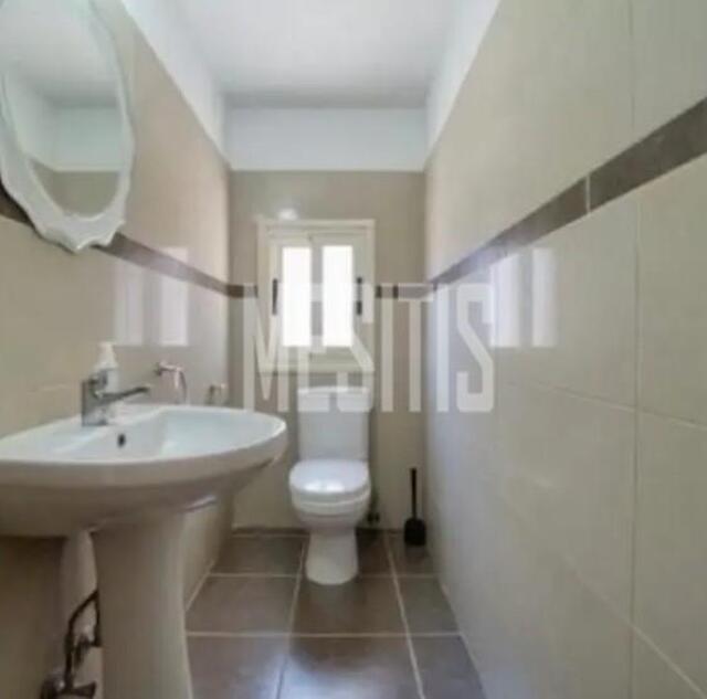 detachedHouse-85c326ae-13d2-422e-9208-79961f871f36_Wtr.jpg