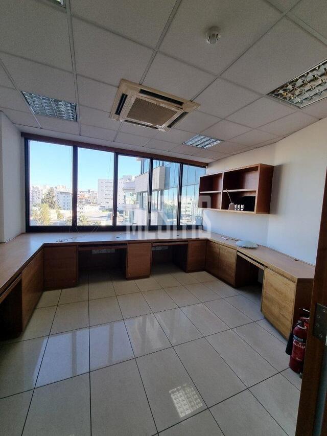 office-883ba4c0-5bb7-4c27-bdc9-bf1bda6bf274_Wtr.jpg