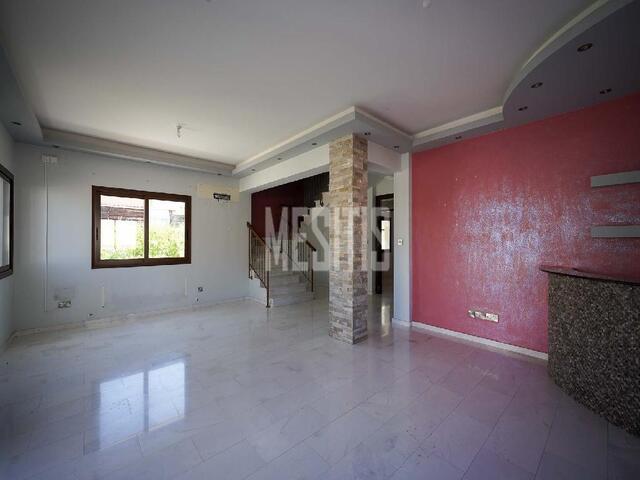 detachedHouse-46b20a2f-af58-43ce-a33a-1c2e8fd7af46_Wtr.jpg