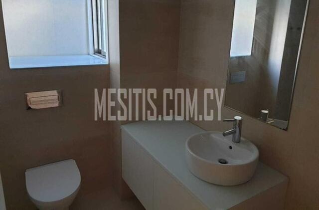 apartment-d1f835e9-ede8-480a-b1a4-bf4208ff5add_Wtr.jpeg