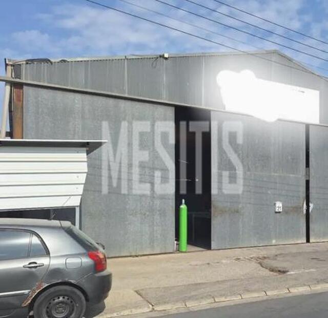 warehouse-5aac5f07-042f-45bf-bb61-a748fb9e2cd3_Wtr.jpg