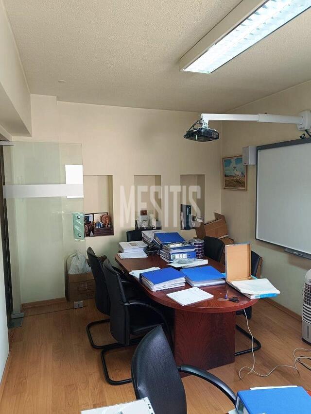 office-bf98c502-8c7a-4dca-b5f0-ca55b16bded3_Wtr.jpeg