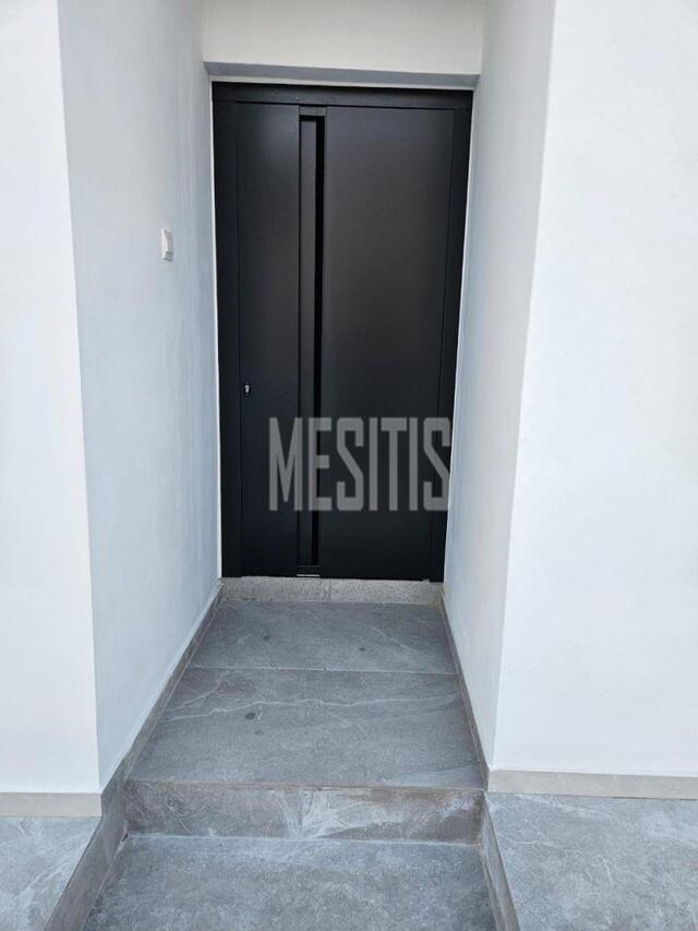detachedHouse-eb01ec0d-6be1-4b0c-9b42-0a7cf2d2c7e5_Wtr.jpg
