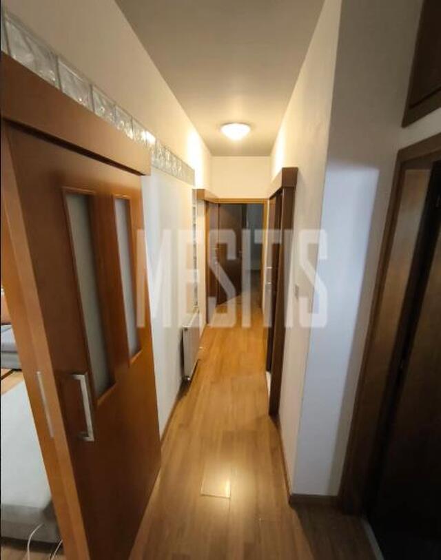 detachedHouse-4f601ad9-bf3d-4aa4-9699-c94cc448e903_Wtr.jpg