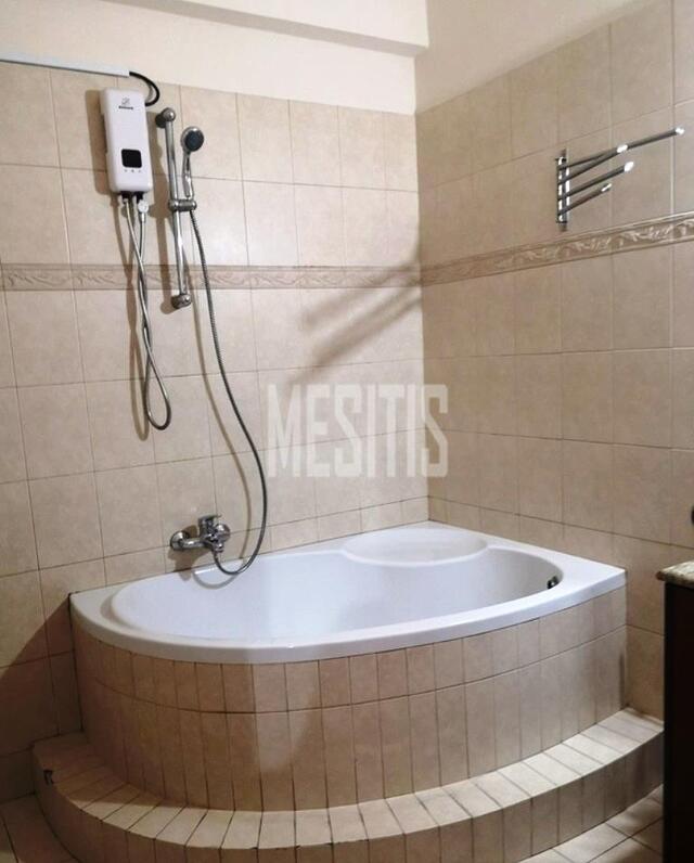 apartment-8a548be4-4d9e-4380-a330-3ce323279514_Wtr.jpeg