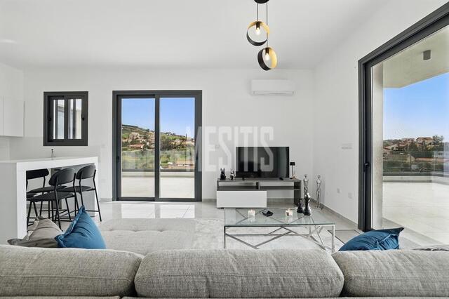 apartment-83146a0f-28cd-47a9-acba-dd1e0de99482_Wtr.jpeg