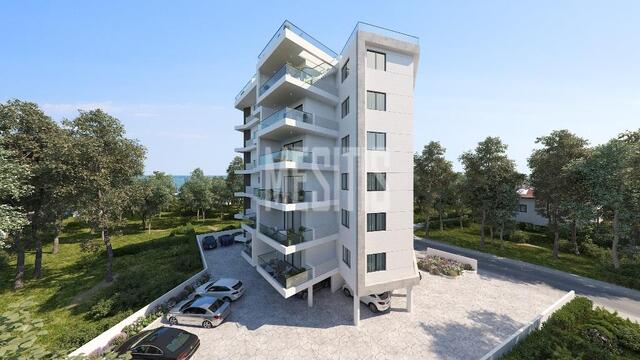 apartment-08872d58-6f20-48c2-868b-e84a3dac8c2a_Wtr.jpeg