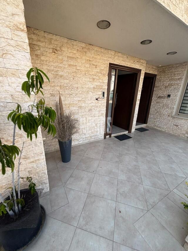 detachedHouse-e6565041-c553-4e2b-9816-e1fc5b10e970_Wtr.jpg