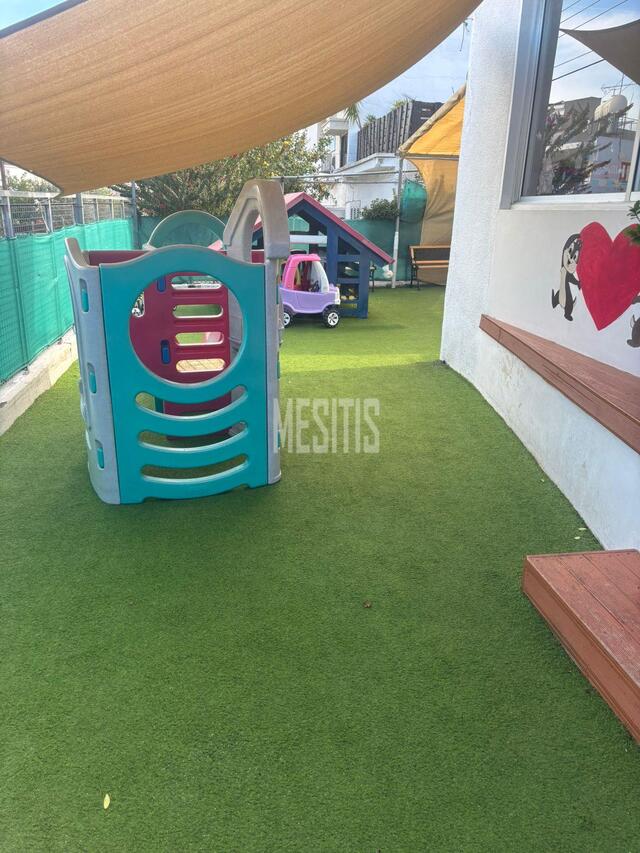 realEstateForBusiness-fbb31e9b-b093-4167-9ef0-cb41ee3a5e7c_Wtr.jpg