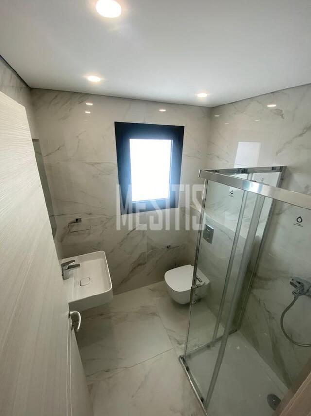 apartment-bfb9330b-3c9a-4836-9cd0-84c9225c1c70_Wtr.jpeg